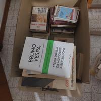 5 scatoloni di libri  in blocco