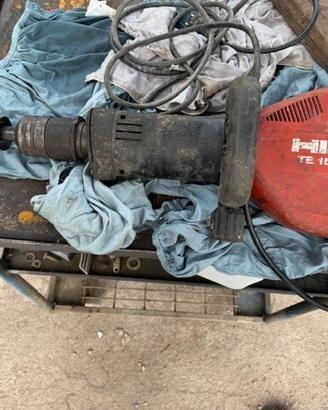 MARTELLO DEMOLITORE HILTI 1500 AVR