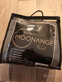 Moonange copridivano