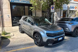 Jeep Avenger 1.2 Turbo 100 CV Summit full optional