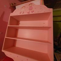 Libreria in legno con mensole per Bambina