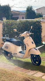 vespa 300gts
