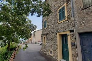 Rustico / Casale di 120 m² con 3 locali e box auto