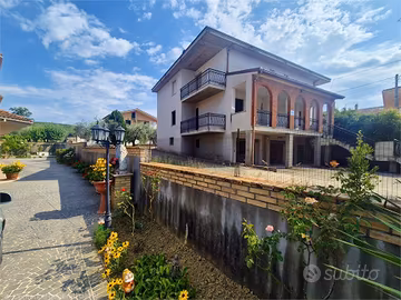 VILLA L' ULIIVETO