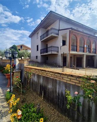 VILLA L' ULIIVETO