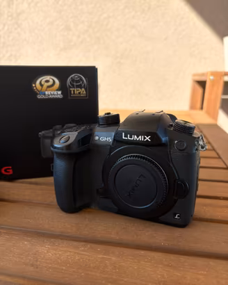 Panasonic Lumix GH5