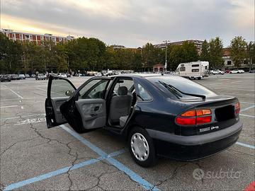 Renault Laguna 1.6i RXE