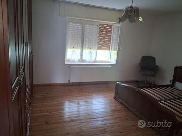 Casa con giardino+terreno -75.000 da sistemare