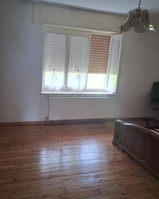 Casa con giardino+terreno -75.000 da sistemare