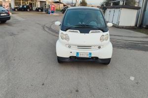 Smart ForTwo 700 coupé pure (37 kW)