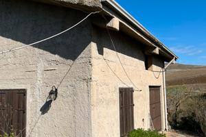 Casa in campagna contrada magazzinaccio Valledolmo