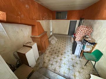 CASA SEMINDIPENDENTE A MONTESARCHIO