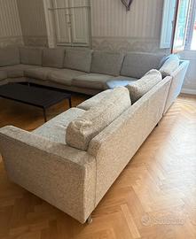 Divano a ferro di cavallo Frau