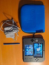 Nintendo 2DS + Pokemon Y + Custodia console