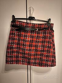 Gonna rossa e nera con cinturino 
