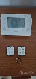 tastiera touch screen e telecomandi  NICE