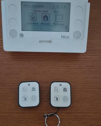 tastiera touch screen e telecomandi  NICE