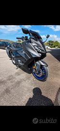 yamaha t max 560 2024. km 2000