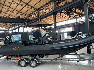 Gommone master 775 fishing