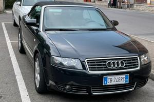 Audi A4 cabrio interni nuovi