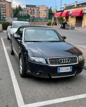 Audi A4 cabrio interni nuovi