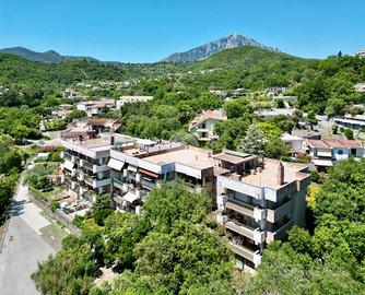 3 LOCALI A SANTA MARINA