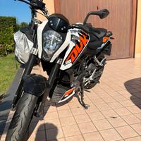 KTM Duke 125