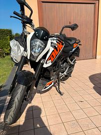 KTM Duke 125