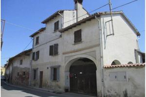Immobile in asta di 230 m² con 5 locali a Certosa 