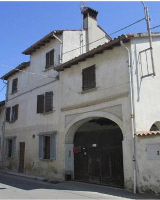 Immobile in asta di 230 m² con 5 locali a Certosa 