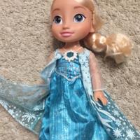 Bambola luci e suoni Elsa Frozen