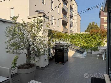 TRILOCALE RISTRUTTURATO CON TERRAZZO