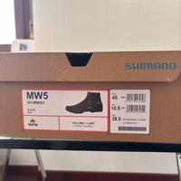 Scarpe MTB mai usate con attacchi ancora da montar
