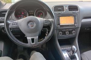 GOLF CABRIO DEL 2013 CON CAMBIO AUTOMATICO E NAVIG