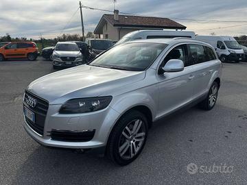 AUDI Q7 Q7 I 3.0 V6 tdi quattro tiptronic DE836