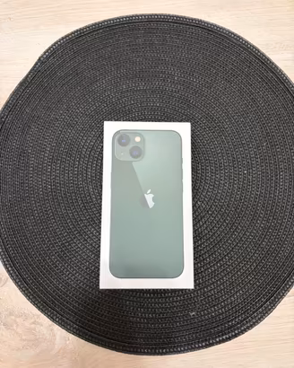 Iphone 13 green