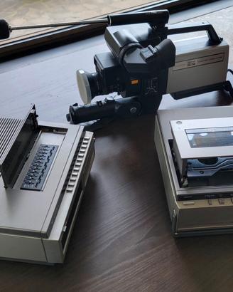 videocamera  Hitachi , set completo