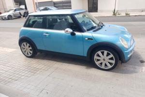 MINI Mini Cooper A.E. - 2004