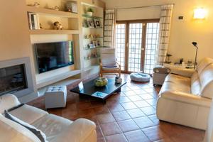 Rustico / Casale di 1000 m² con più di 5 locali e 