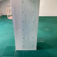 Vetri con reggi mensole