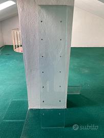 Vetri con reggi mensole