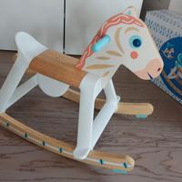 Cavallo a dondolo in legno Djeco