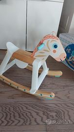 Cavallo a dondolo in legno Djeco