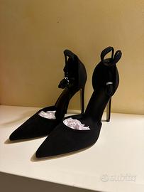 Scarpe con tacco e laccio alla caviglia