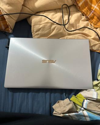 ASUS ZenBook 14 (con NumberPad) | 16GB RAM