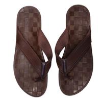 Paio di sandali infradito da uomo Louis Vuitton.