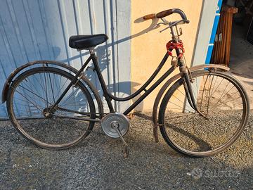 bicicletta antica da donna