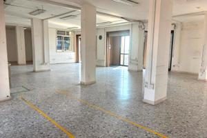 Zona marina- ufficio adatto a vari usi