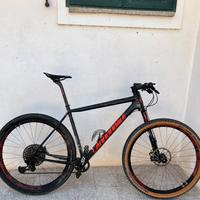 Cannondale F-Si Carbon- MTB da gara full carbonio