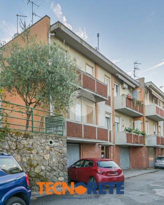 4 LOCALI A LA SPEZIA